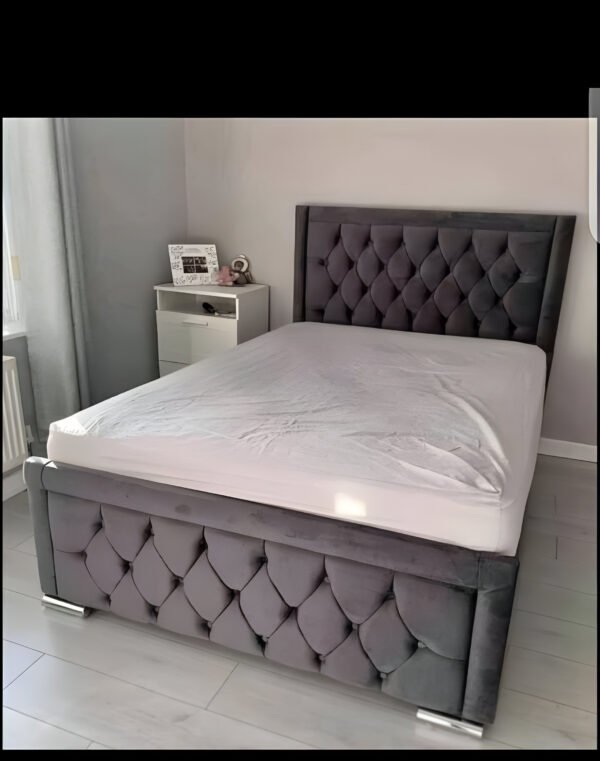 Hilton Bed with Mattress
